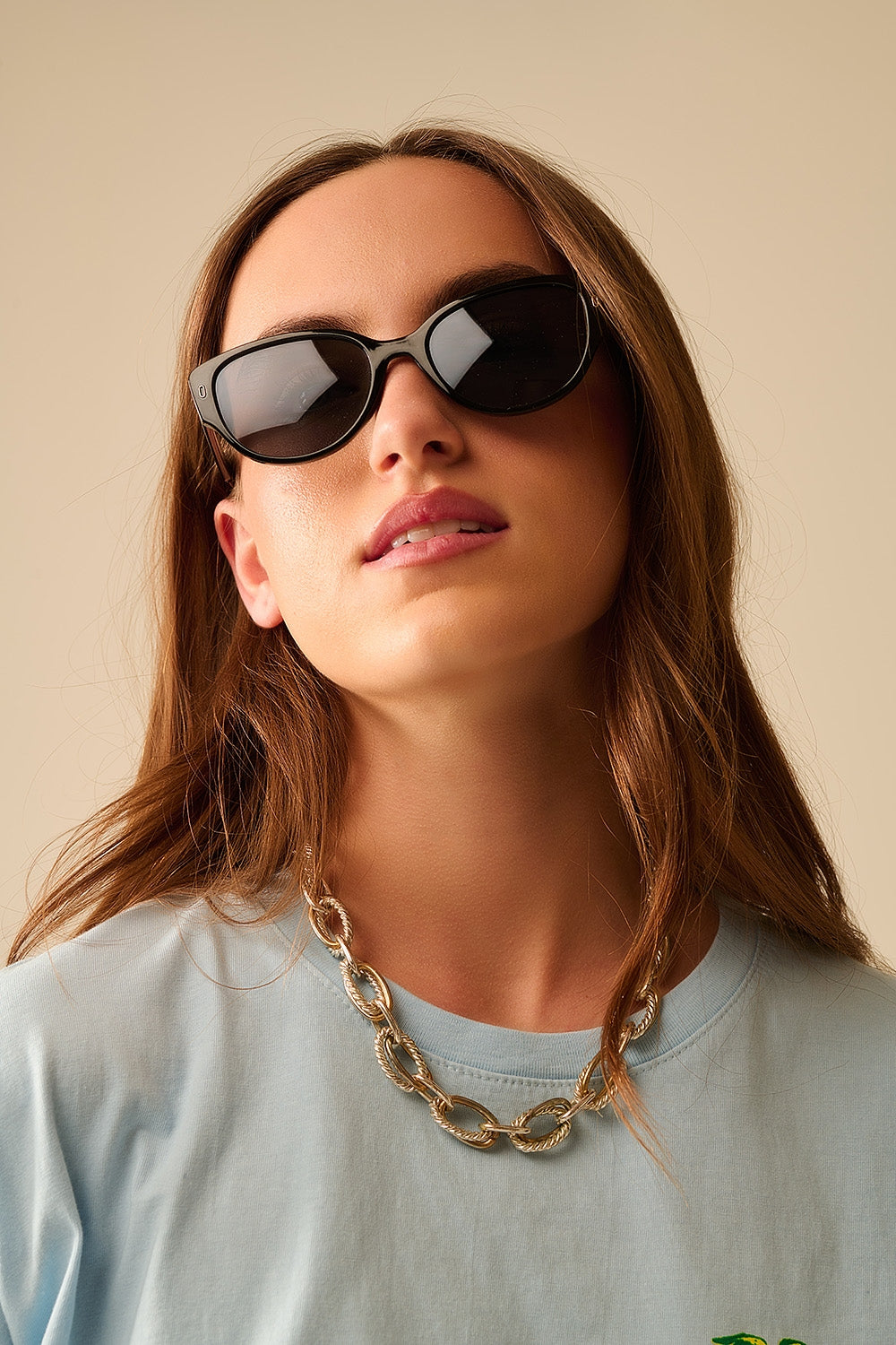 Gafas de sol ovaladas En montura negra Q2