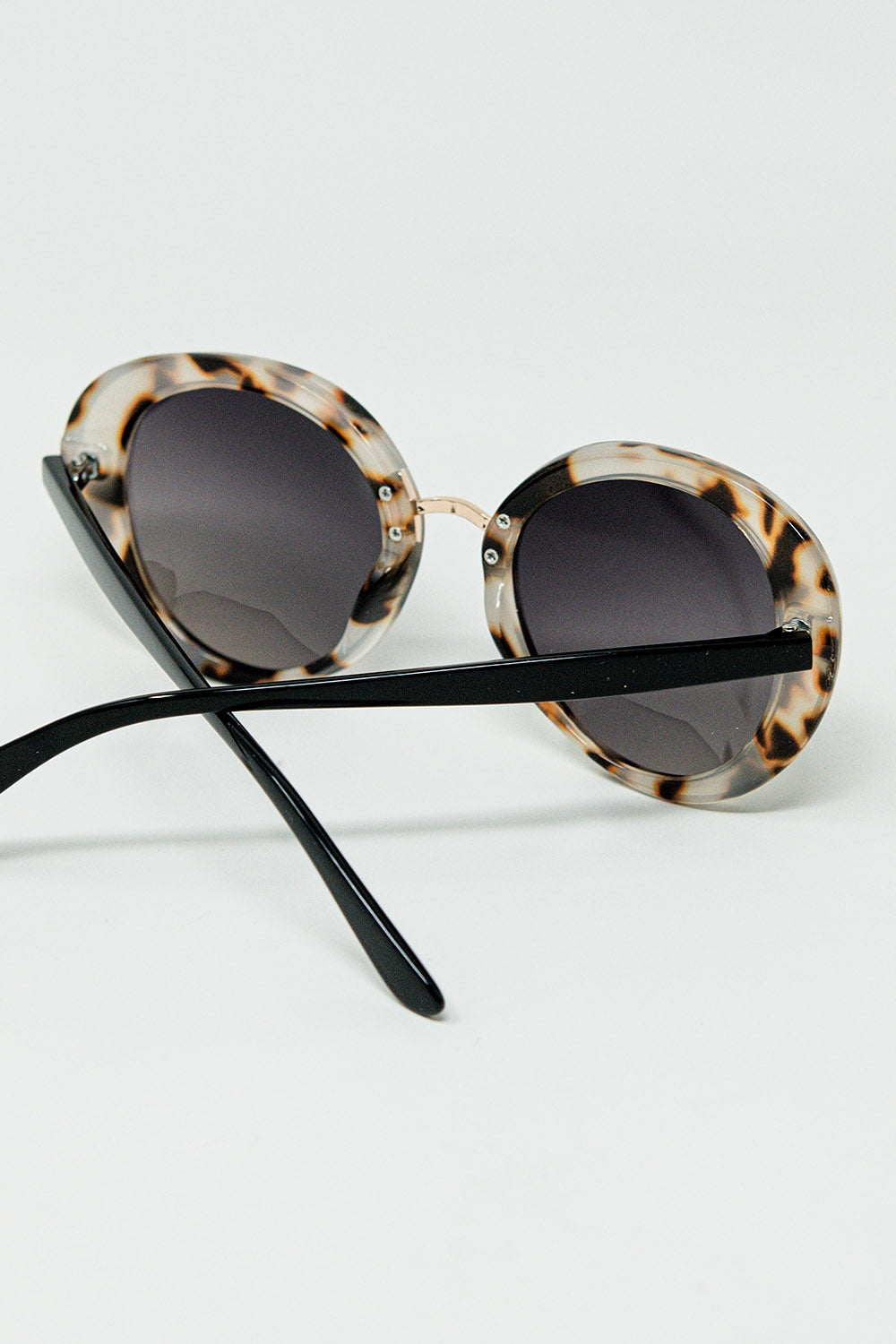 Gafas de sol ovaladas Sunset Spot beige Q2