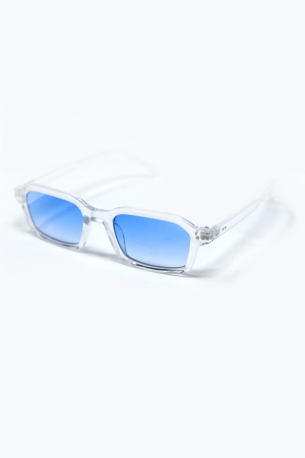 Gafas de sol rectangulares con montura transparente de acetato grueso y cristales ahumados azules Q2