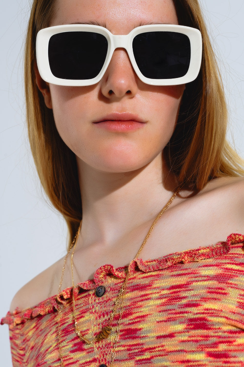 Gafas de sol rectangulares oversize con montura ancha en blanco Q2