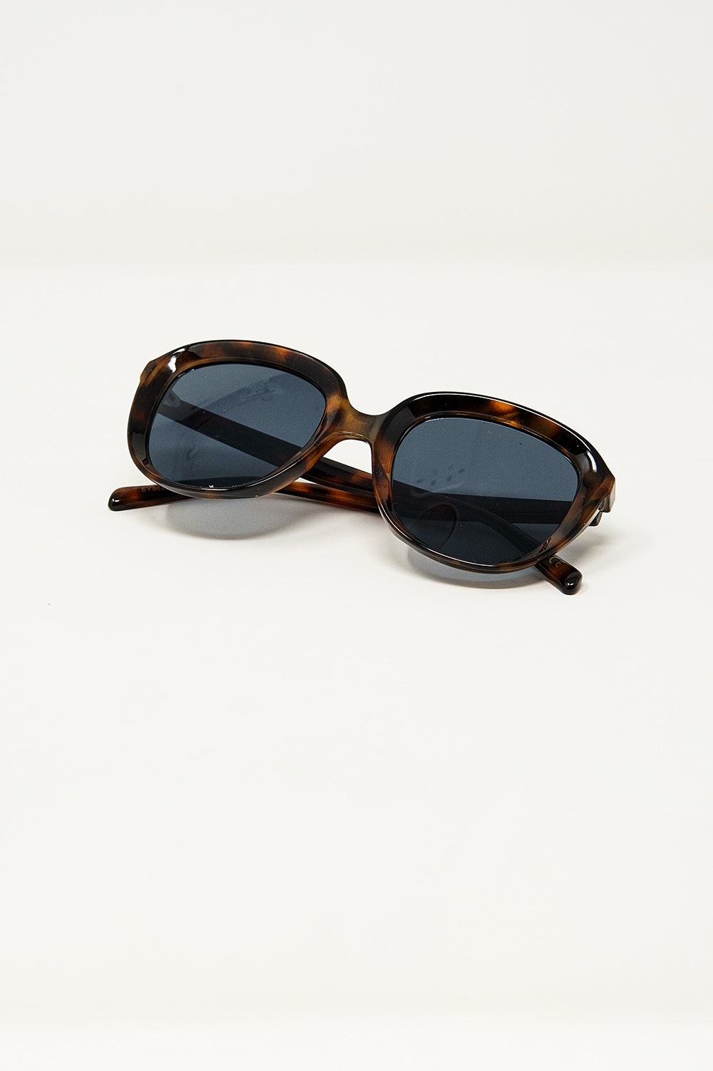 Gafas de sol redondas en carey oscuro Q2