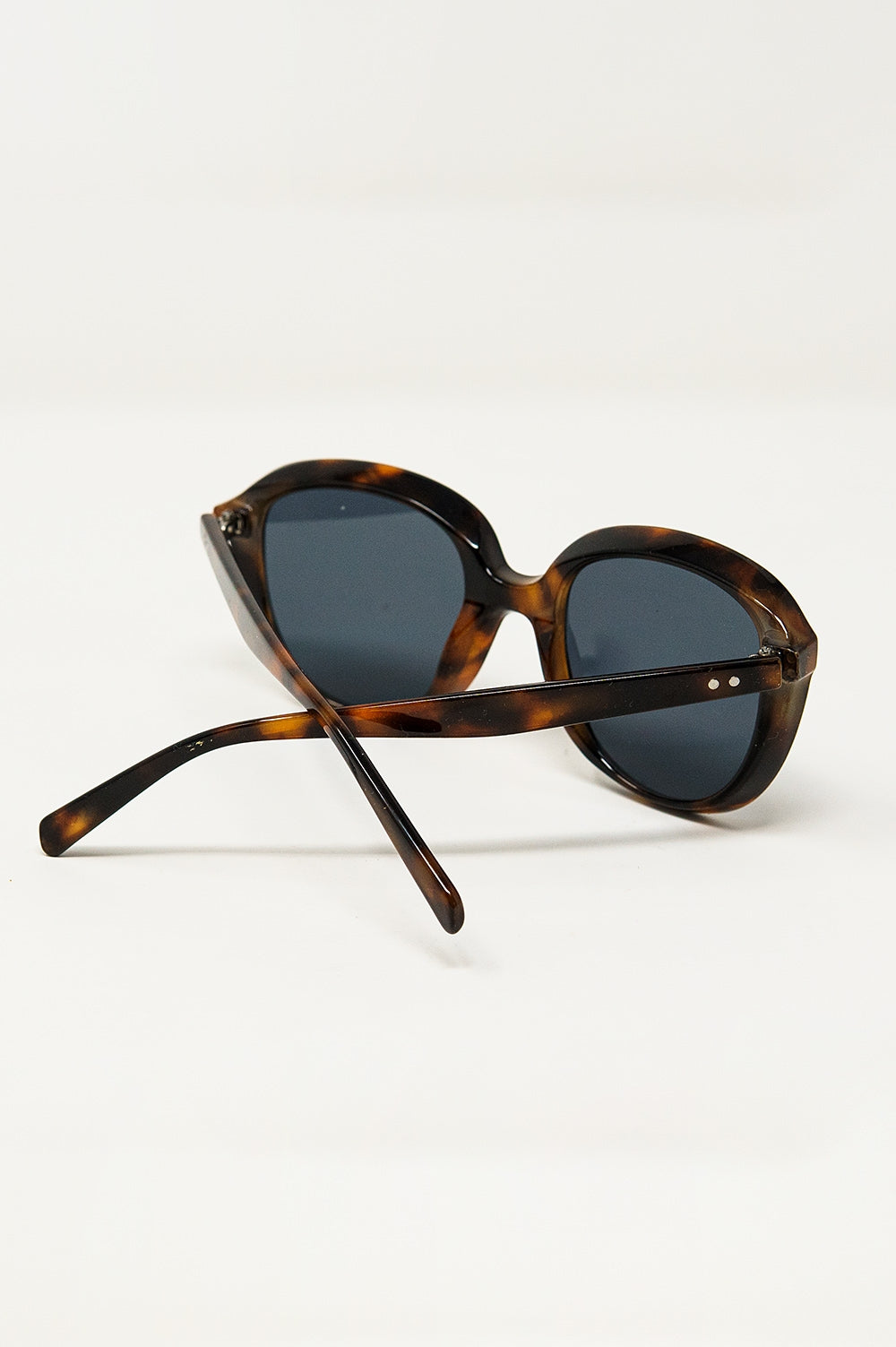 Gafas de sol redondas en carey oscuro Q2