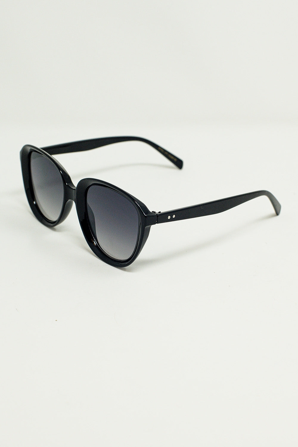Gafas de sol redondas grandes en negro Q2