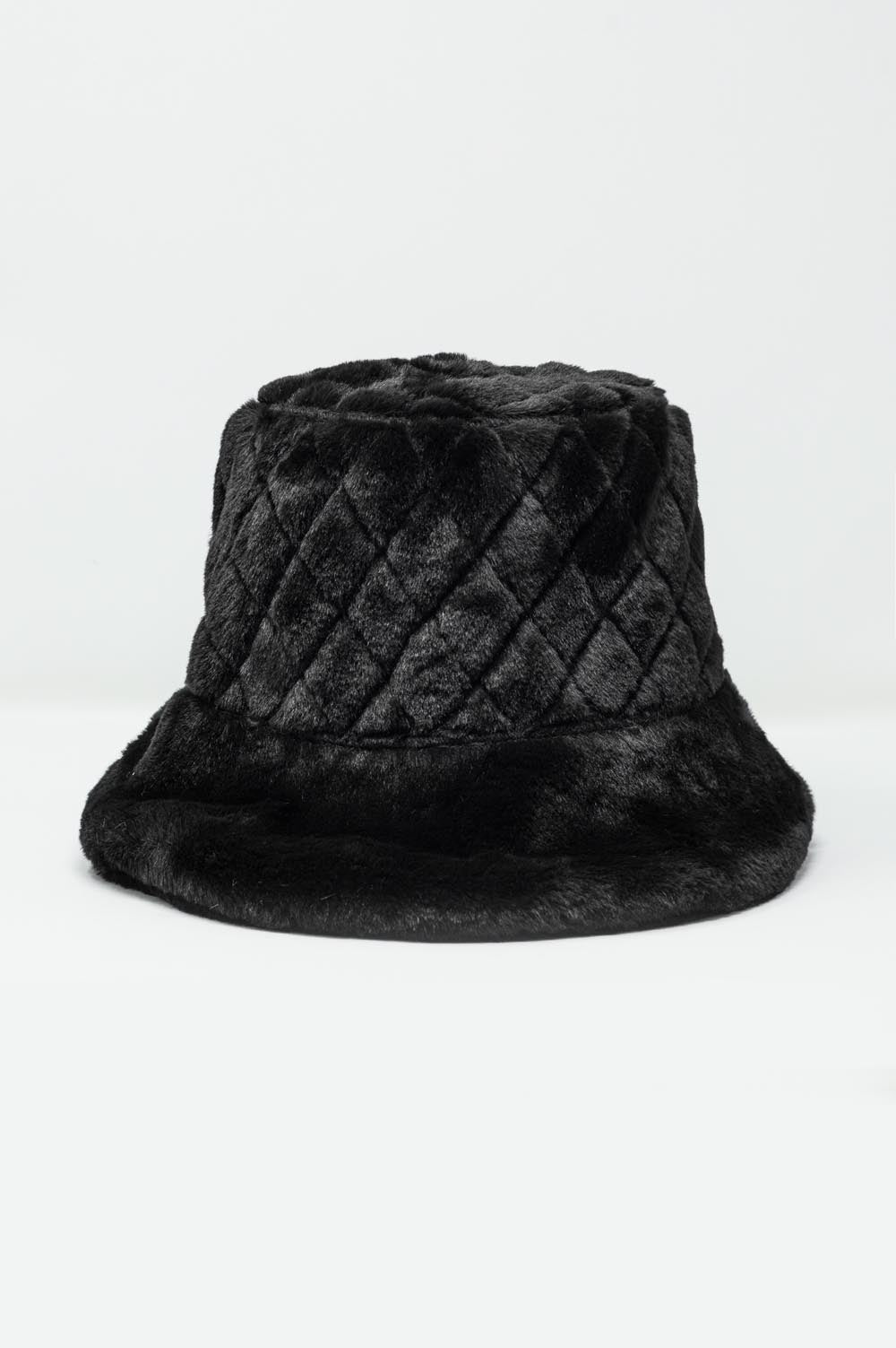 Q2 Gorro acolchado de piel sintética negra