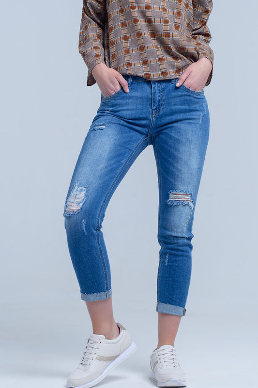 Q2 Jeans ajustados con rasgaduras en las piernas
