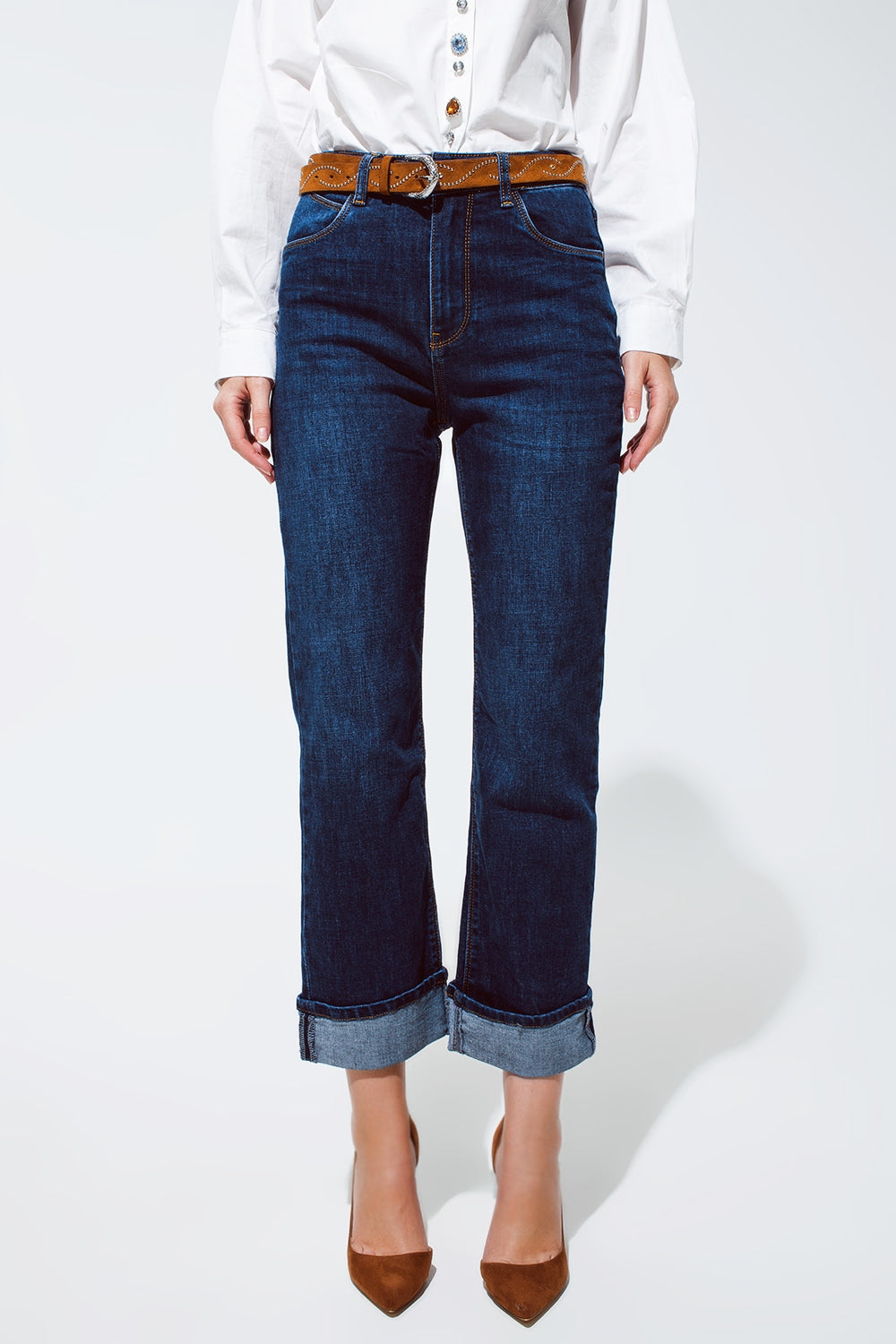 Q2 jeans azules de ajuste relajado con detalle de dobladillo vuelto