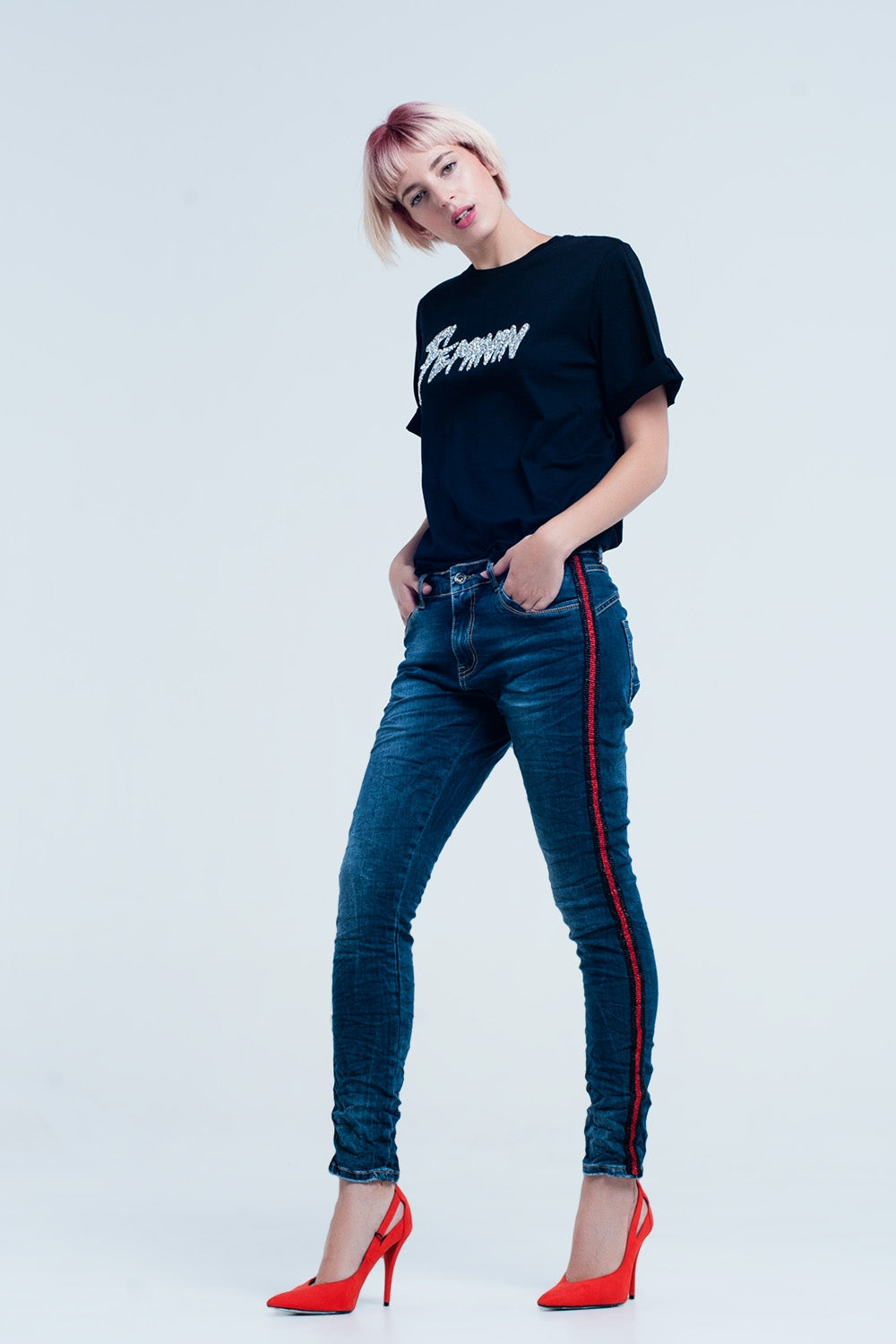 Jeans boyfriend  azul oscuro con banda lateral roja Q2