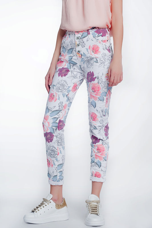 Q2 jeans boyfriend blanco con estampado floral