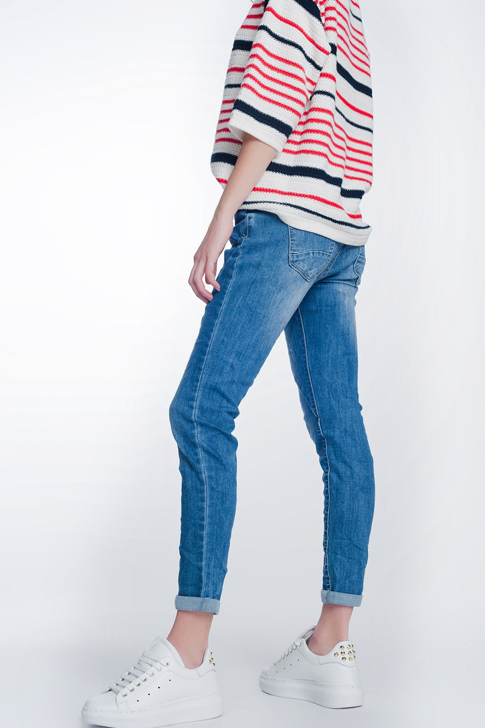 Jeans boyfriend lavado medio con botones Q2