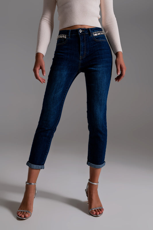 Q2 Jeans con flecos strass en los bolsillos en lavado oscuro
