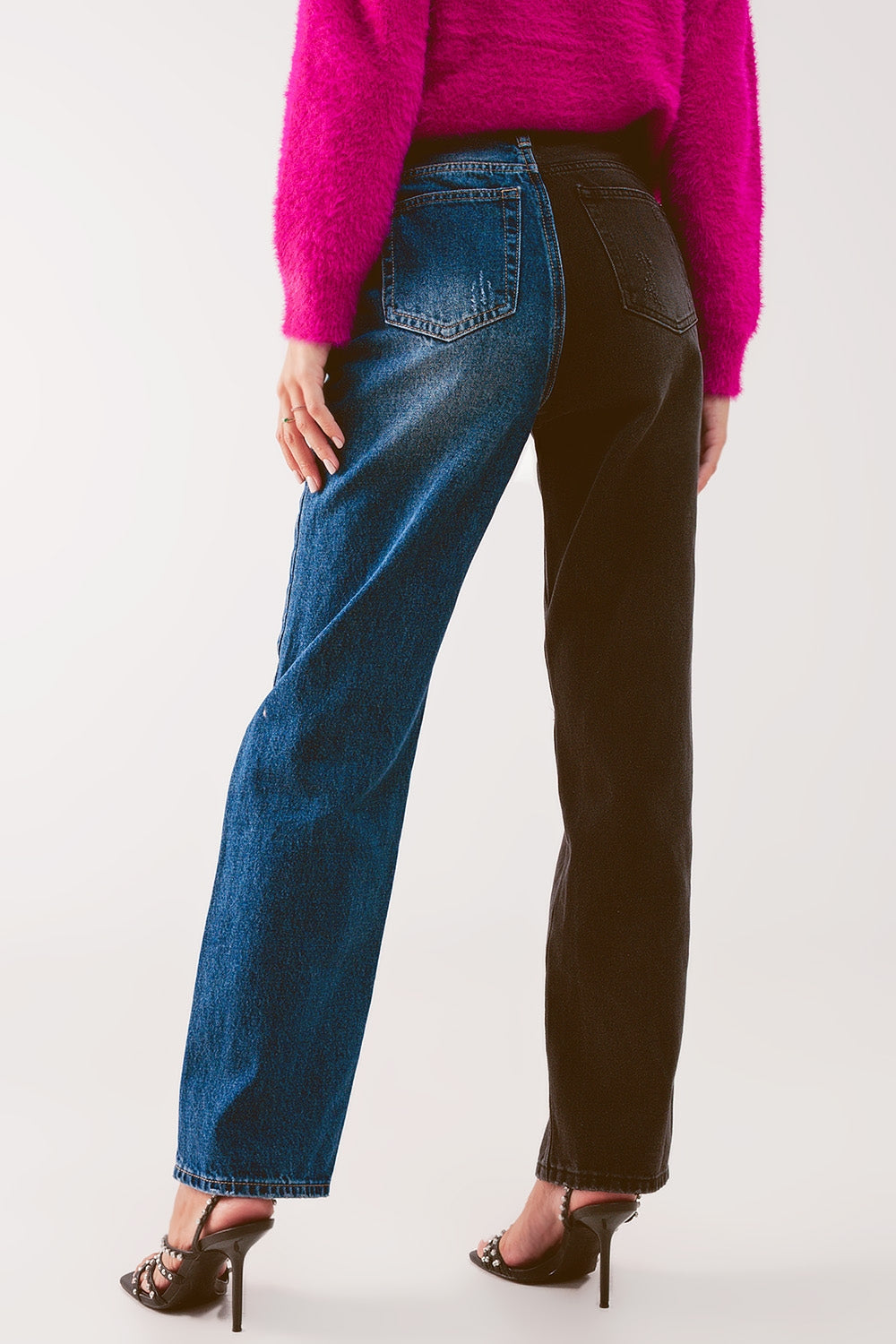 Jeans de pernera recta con diseño color block Q2