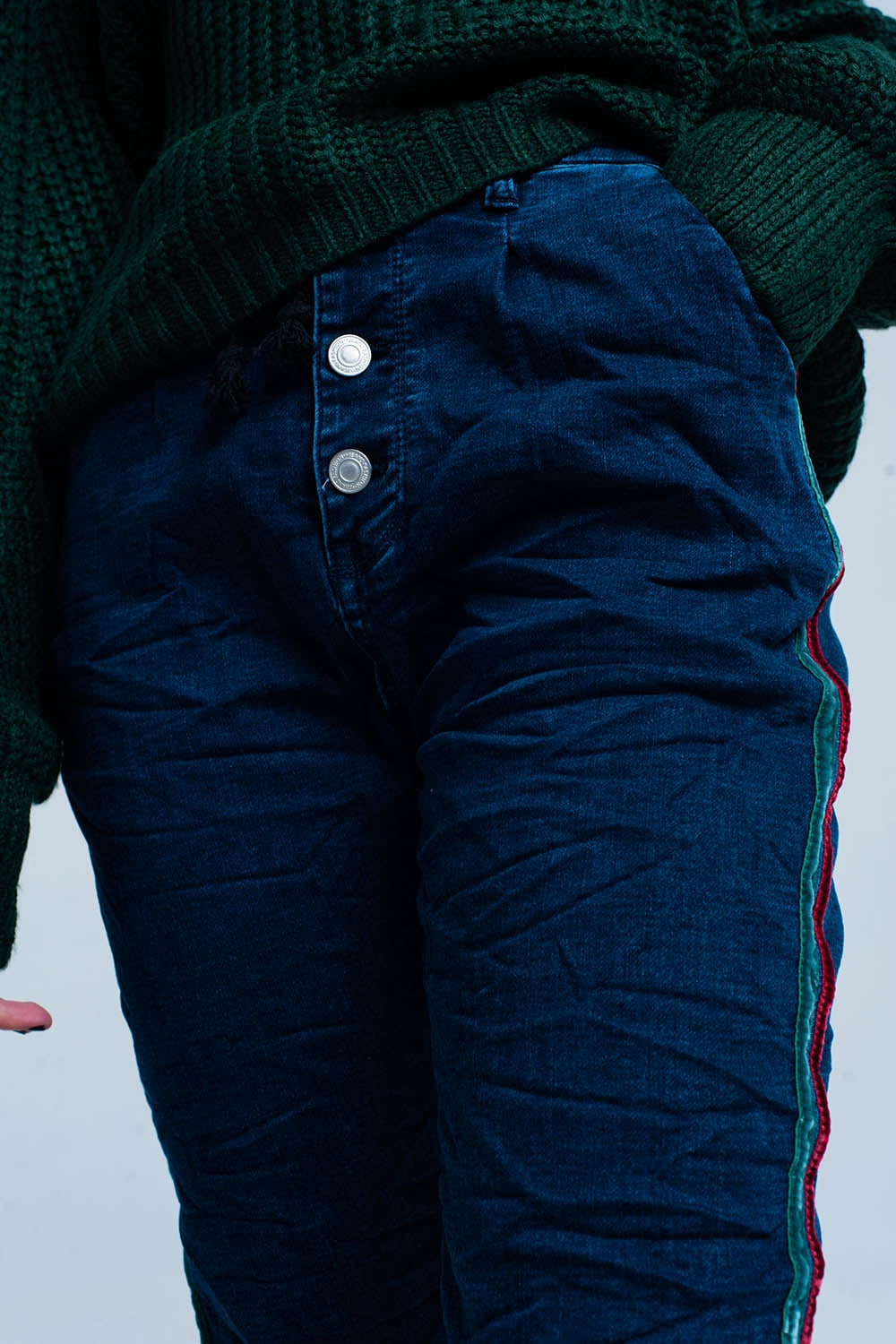 Jeans jogger con raya lateral granate y verde Q2