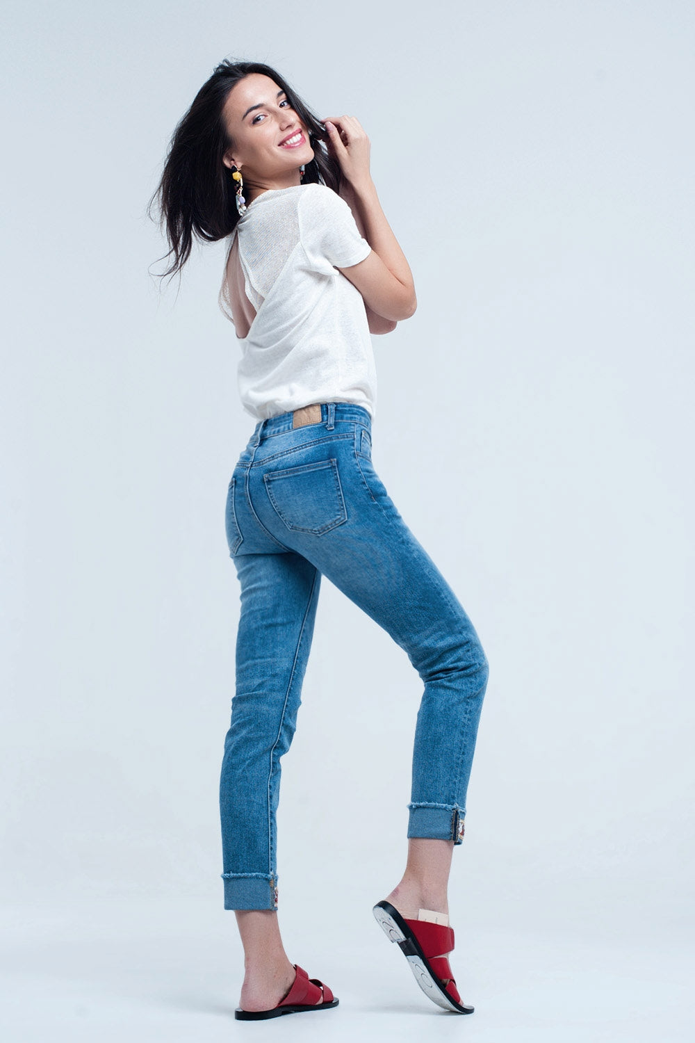 Jeans rectos tobillero con detalle de cristales Q2