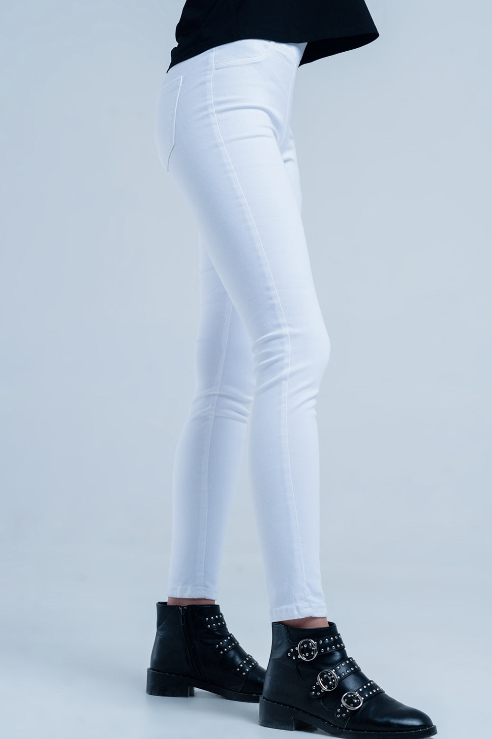 Jeggings blancos con bolsillos traseros Q2