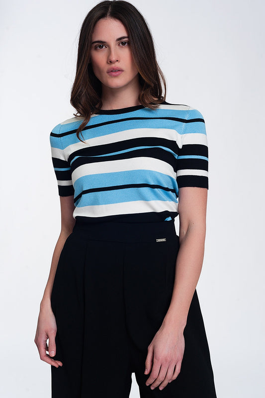 Q2 Jersey azul de rayas multicolores corte cuadrado y cuello redondo