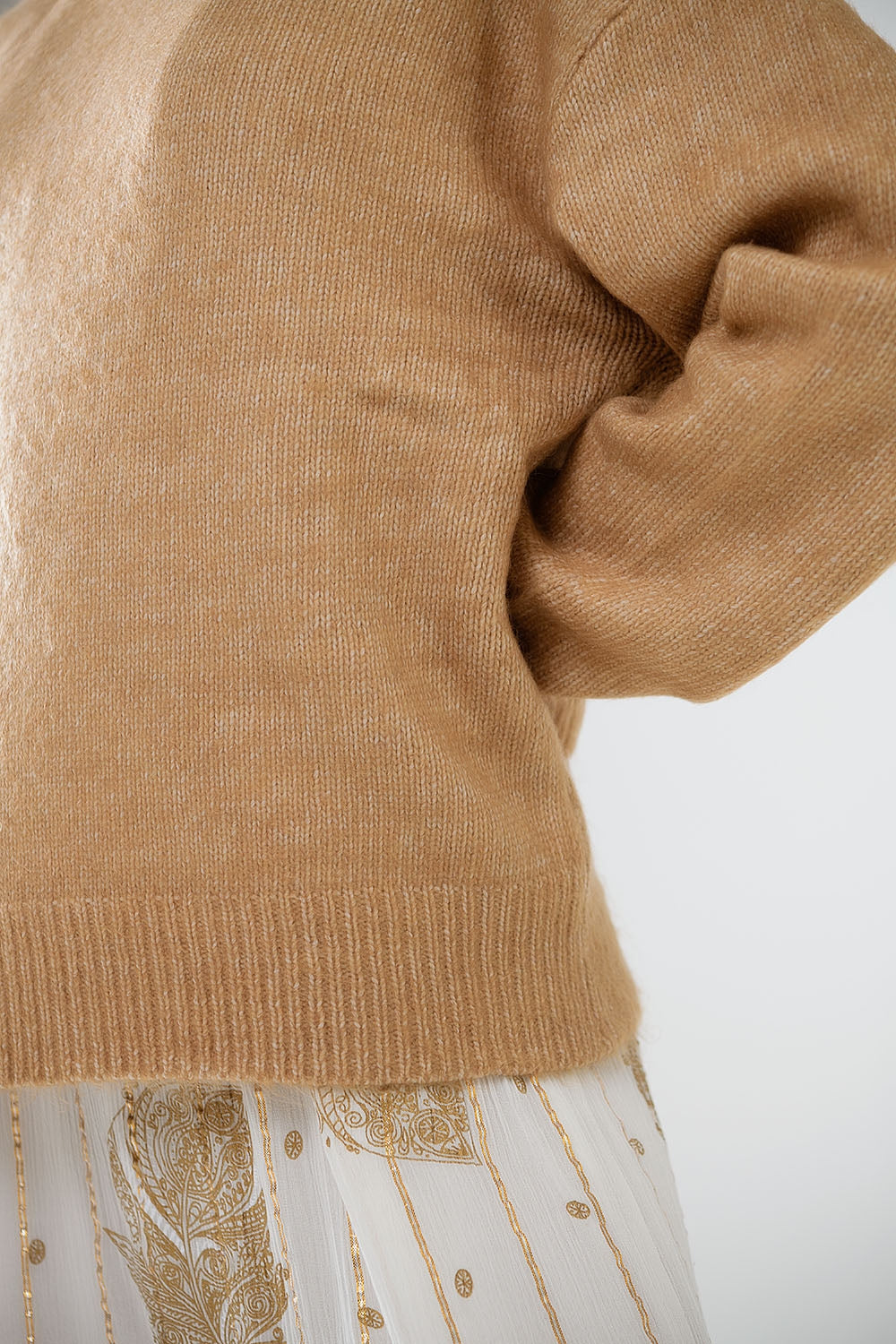 Jersey beige de cuello alto y mangas caídas Q2