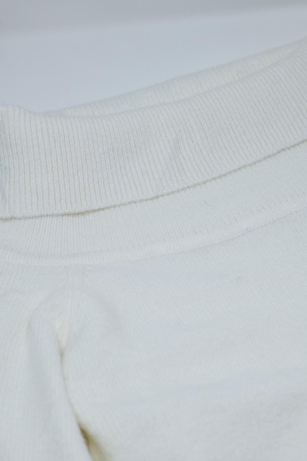 Jersey blanco con escote barco Q2