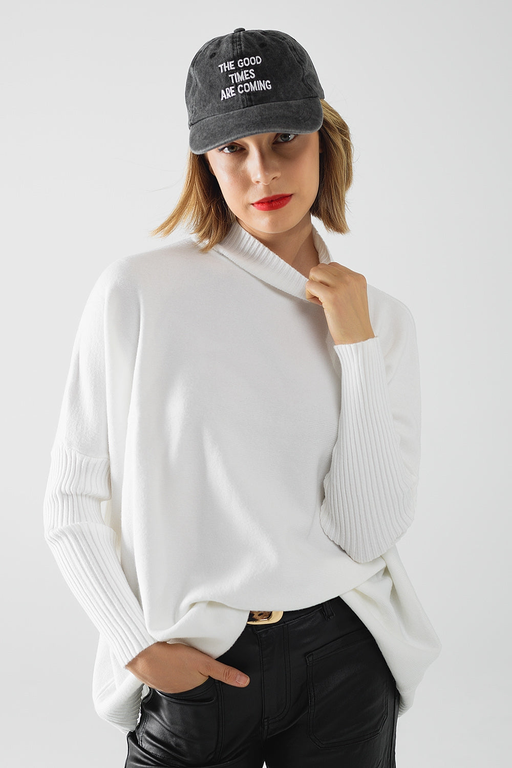 jersey blanco oversize de punto suave con mangas de canalé Q2