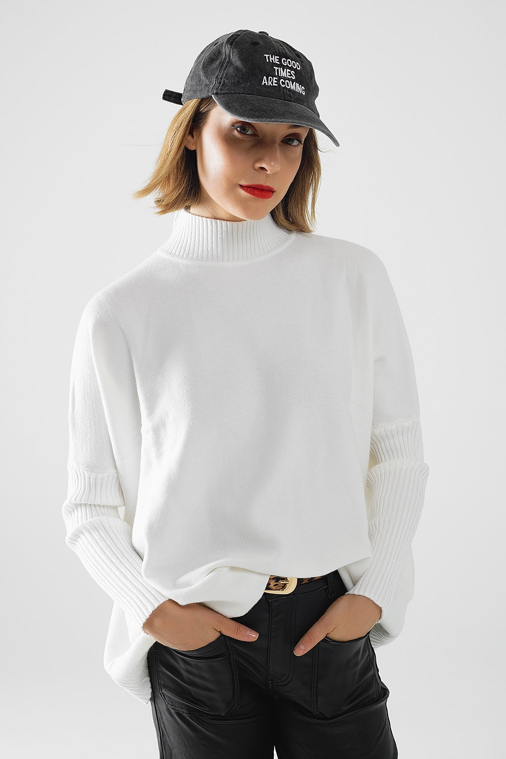 jersey blanco oversize de punto suave con mangas de canalé Q2
