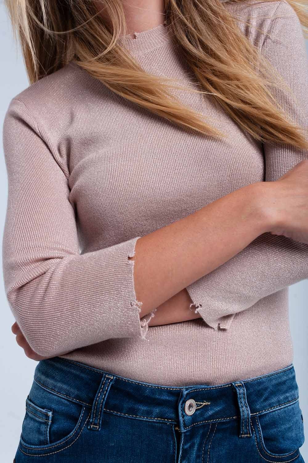Jersey brillante rosa con cortes Q2