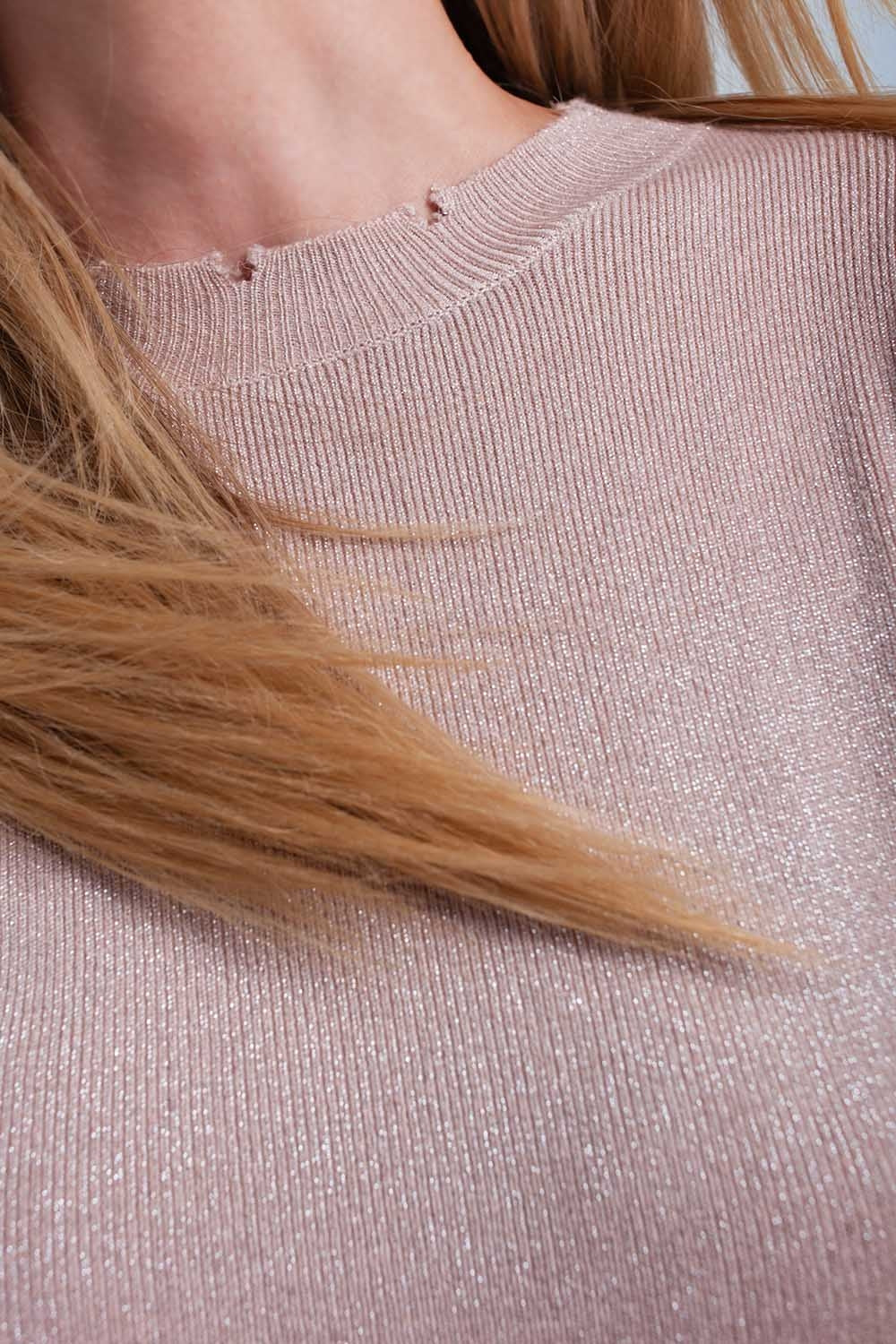 Jersey brillante rosa con cortes Q2