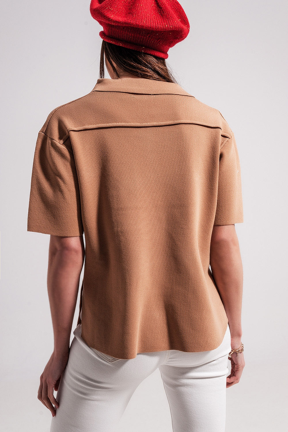 Jersey color camel de manga corta Q2