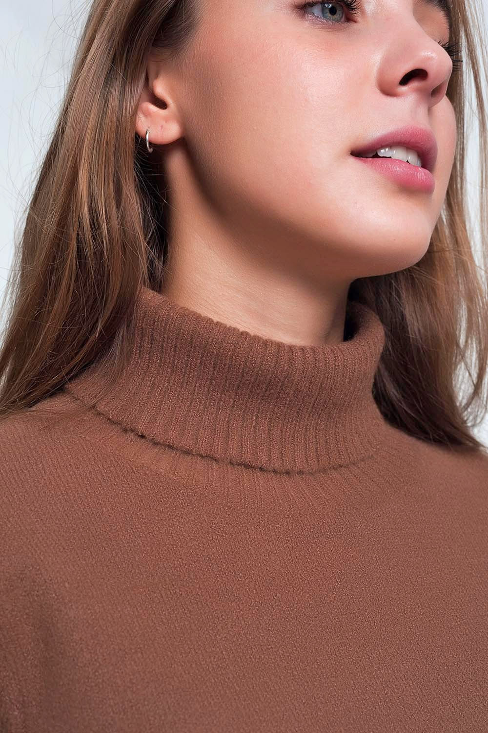 Jersey color marron con detalle de chevron Q2