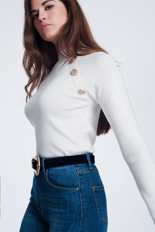 Q2 Jersey con cuello vuelto y botones dorados en tono crema