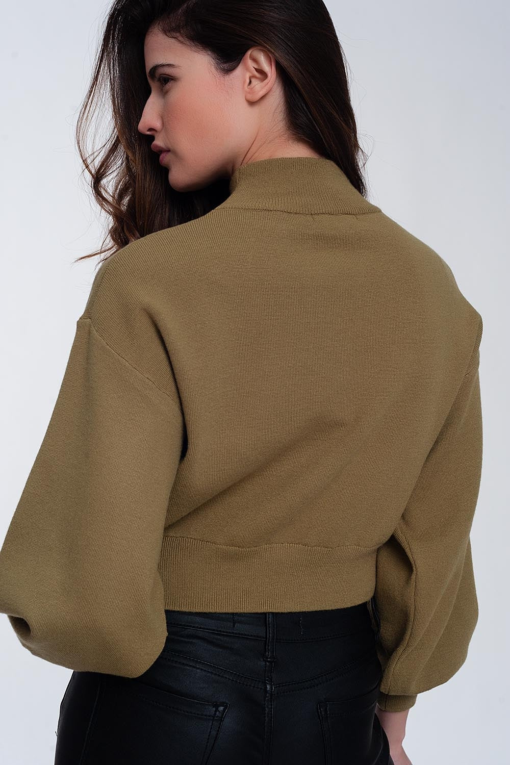 Jersey corto con cuello alzado color verde Q2