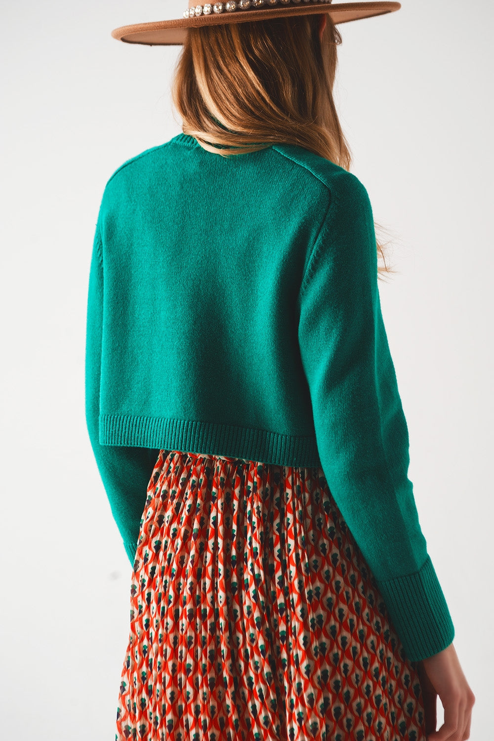 Jersey cropped de cuello alto en verde Q2