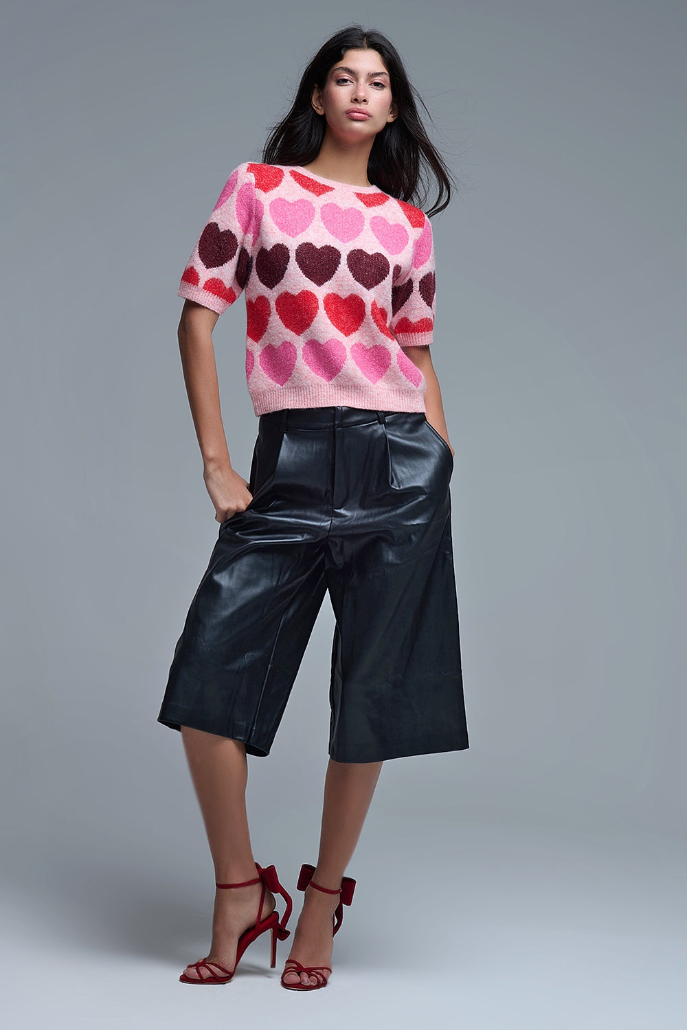 Jersey de manga corta con estampado de corazones en rosa Q2