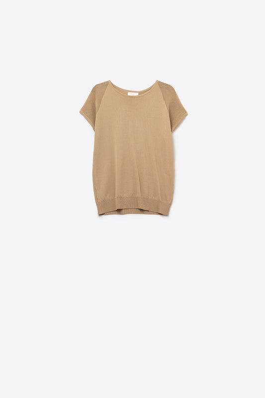 Q2 Jersey de manga corta de canalé camel con malla de punto en el hombro