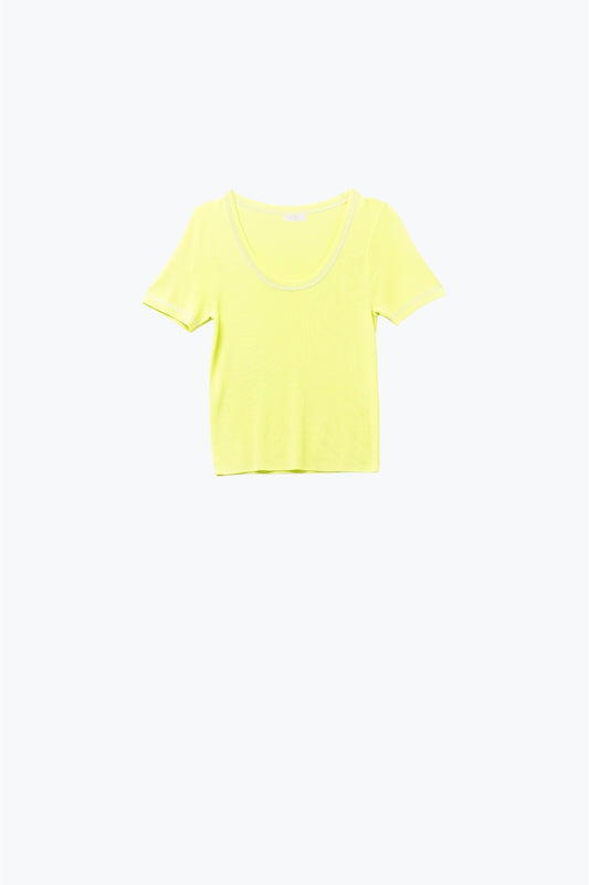 Q2 Jersey De Manga Corta En Amarillo Con Costura Plateada En El Cuello Redondo