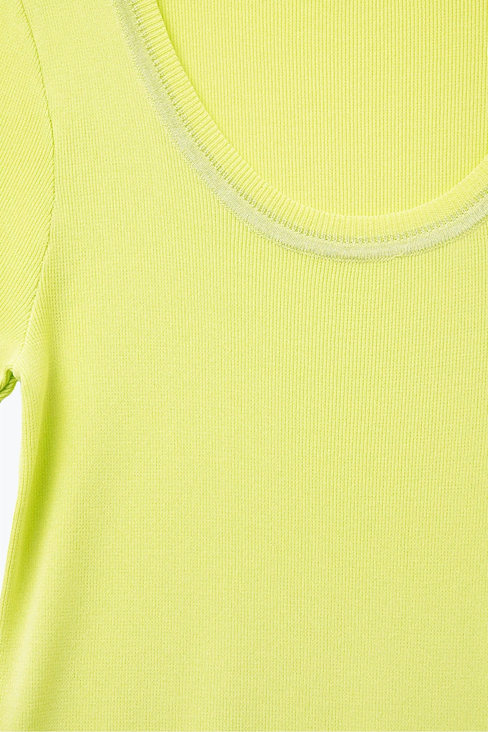 Jersey De Manga Corta En Amarillo Con Costura Plateada En El Cuello Redondo Q2