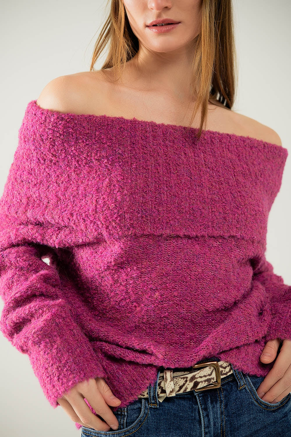 jersey de punto con cuello barco en fucsia Q2