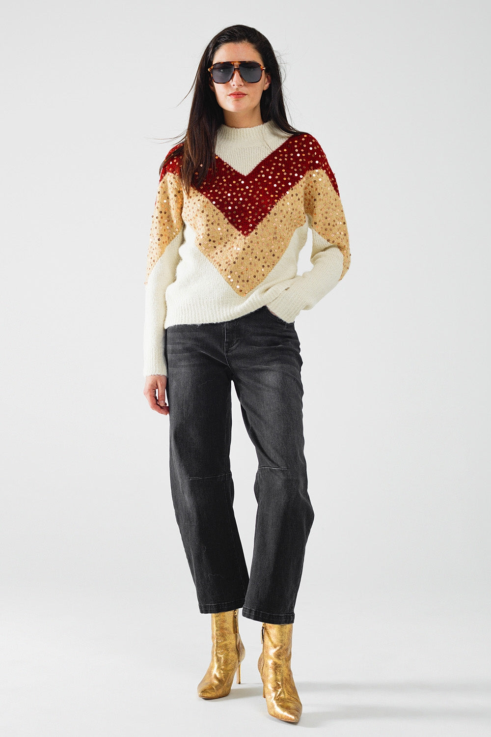 jersey de punto de color burdeos y beige con adorno de lentejuelas Q2