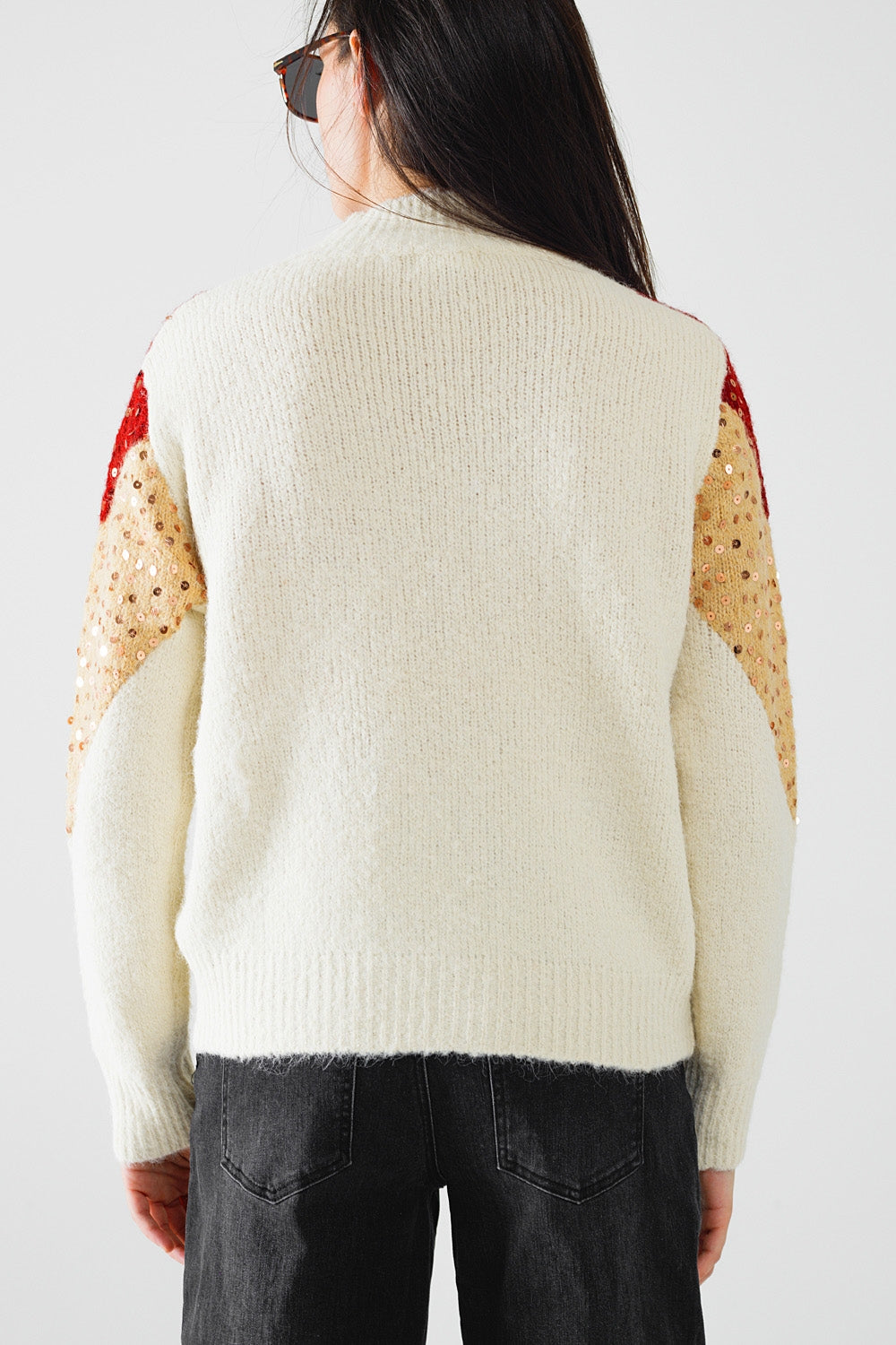 jersey de punto de color burdeos y beige con adorno de lentejuelas Q2
