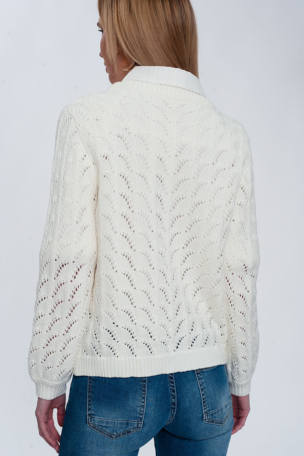 Jersey de punto de croché en crema Q2