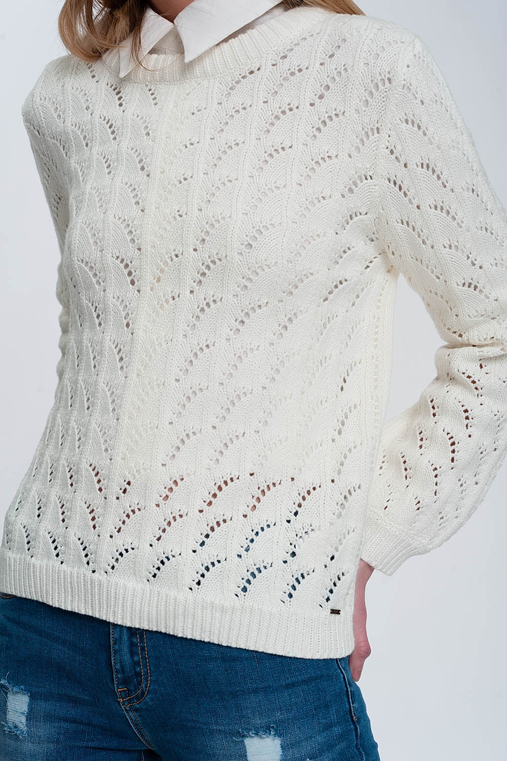 Jersey de punto de croché en crema Q2