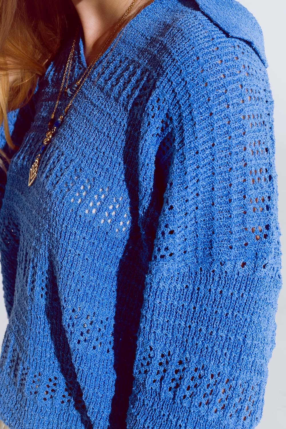 Jersey De Punto De Crochet Con Cuello En V Y Cuello Polo En Azul Q2