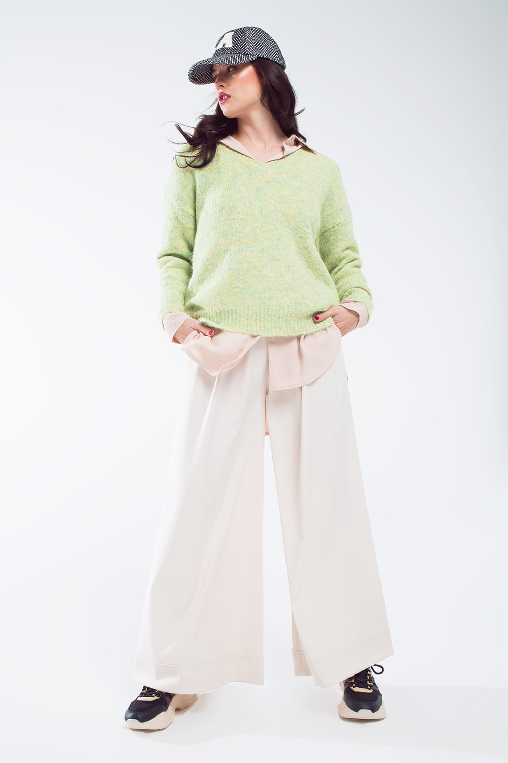 Jersey de punto esponjoso verde con cuello en V Q2