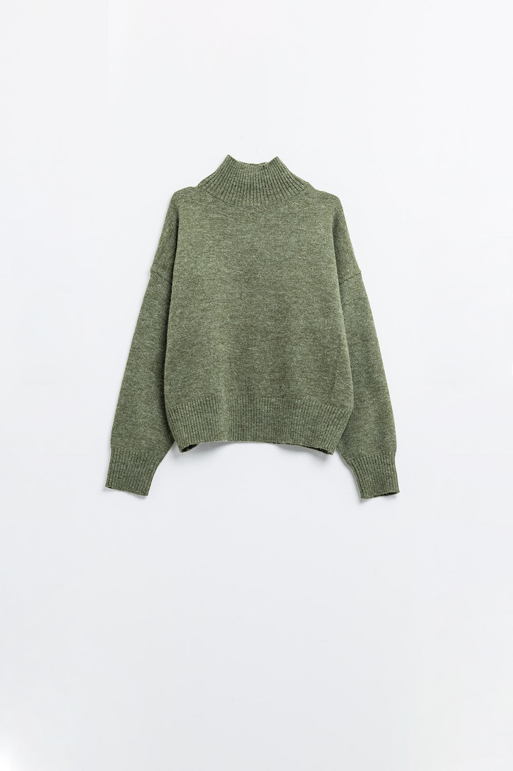 jersey de punto grueso en verde con cuello alto Q2