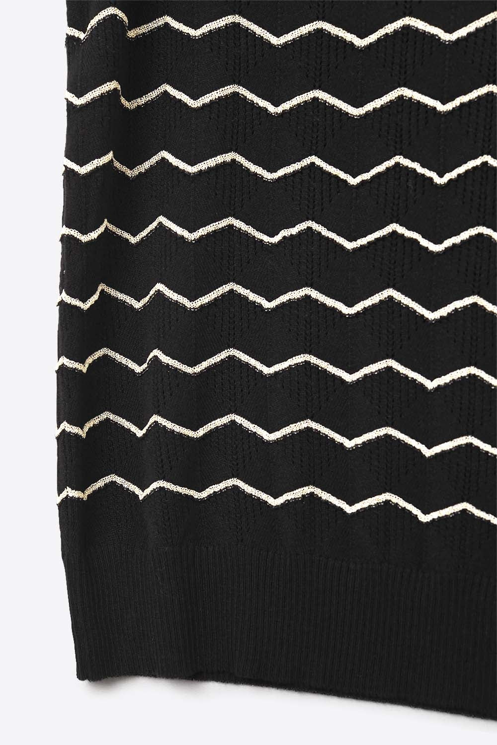 Jersey de punto negro con dibujo de zigzag dorado Q2