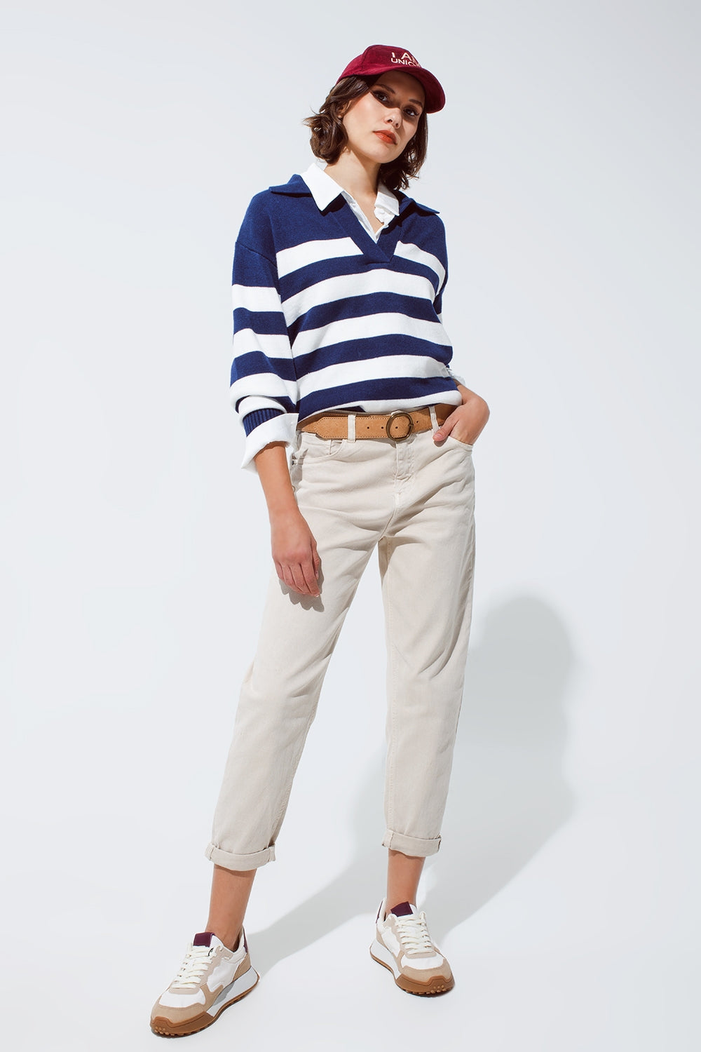 Jersey de rayas azules y blancas con cuello en V y cuello de polo Q2