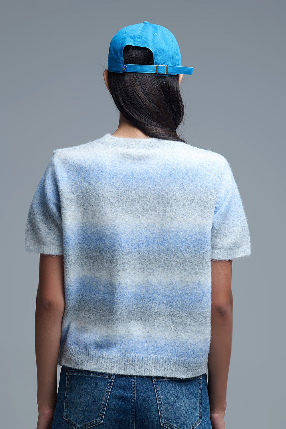 Jersey de rayas ombré de manga corta en azul Q2