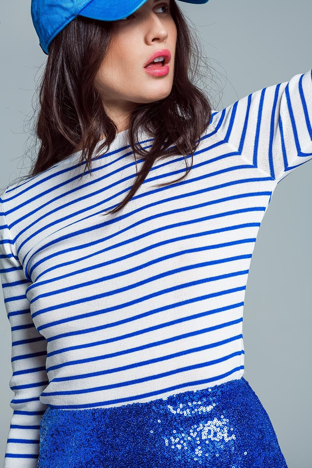 jersey fino blanco con rayas azules Q2