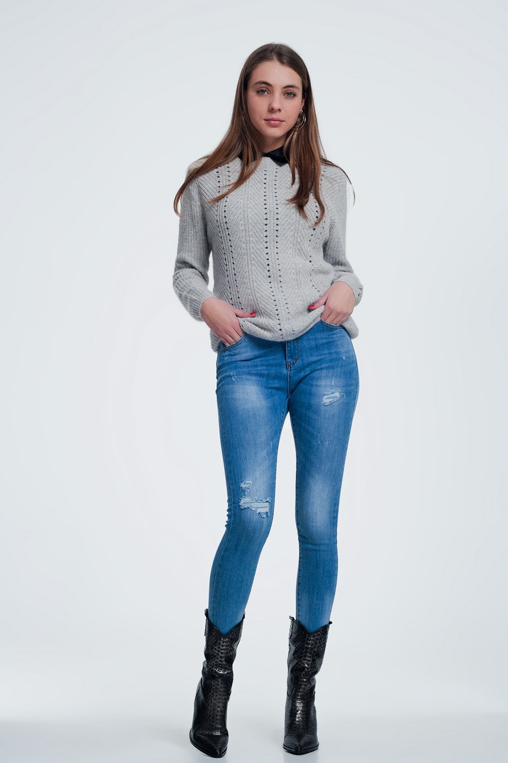 Jersey gris con detalles calados Q2