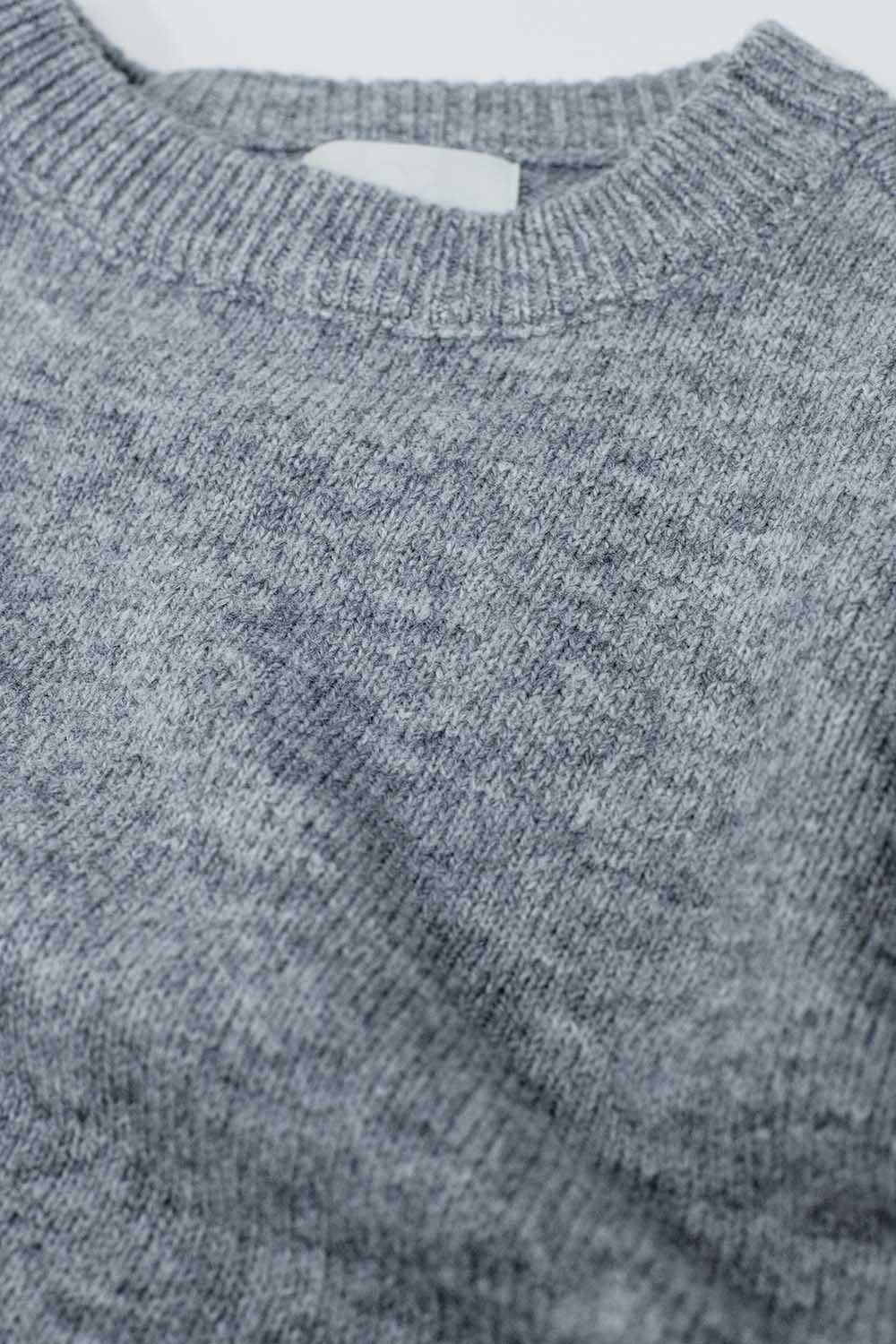 Jersey gris de punto suave con mangas globo Q2