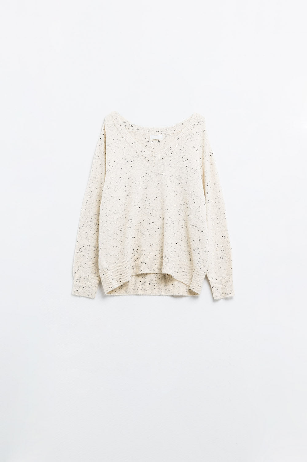 Jersey jaspeado oversize con cuello de pico en color crema Q2