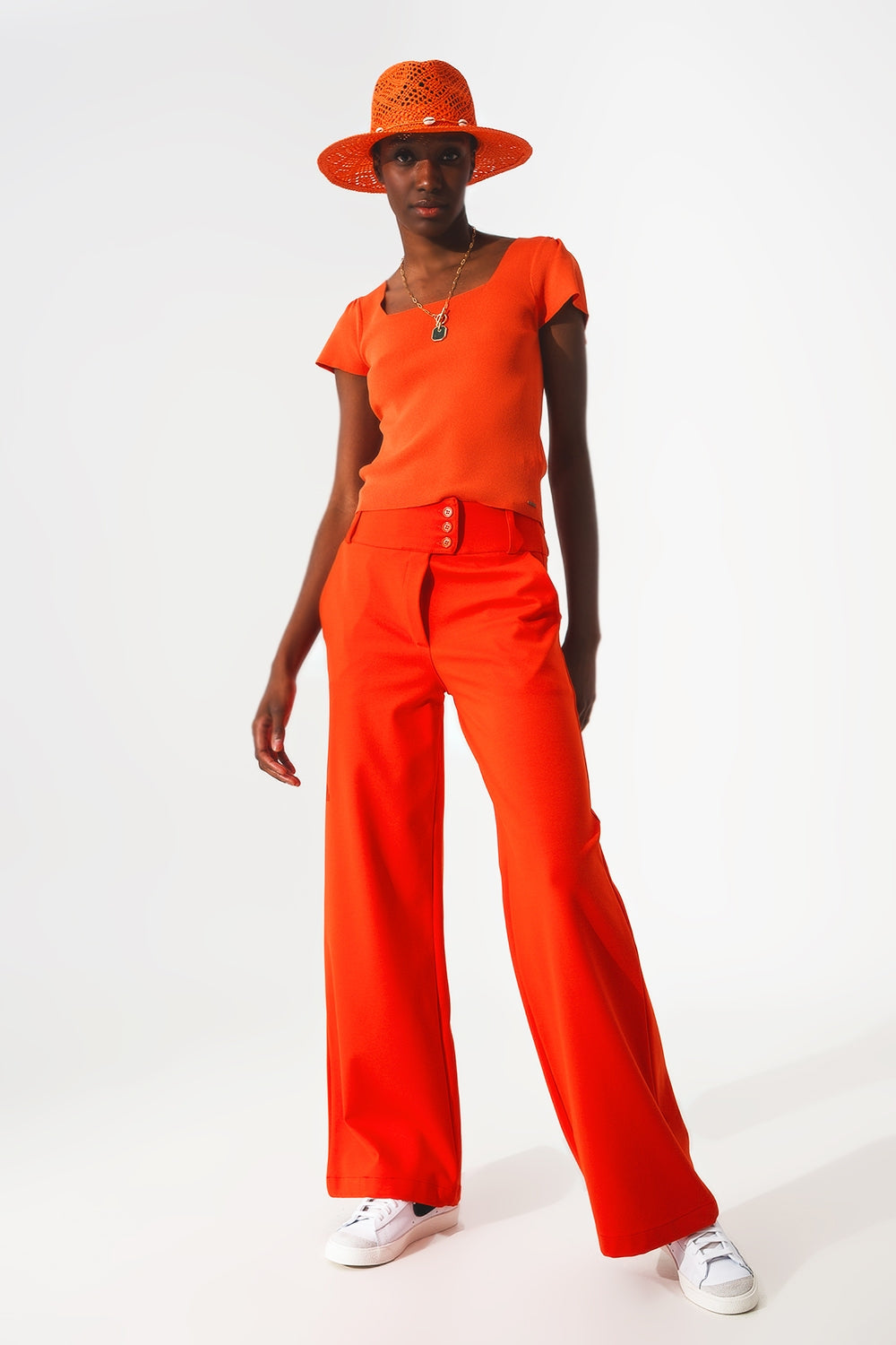 Jersey naranja con mangas abullonadas y escote cuadrado Q2